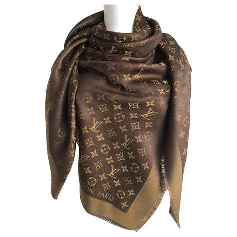 echarpes louis vuitton femme|prix foulard louis vuitton.